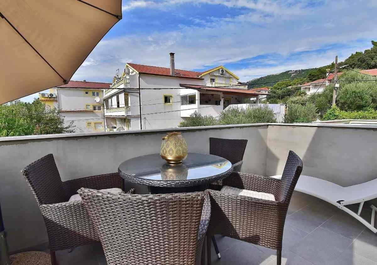 Apartments Ruzica Banjol 外观 照片