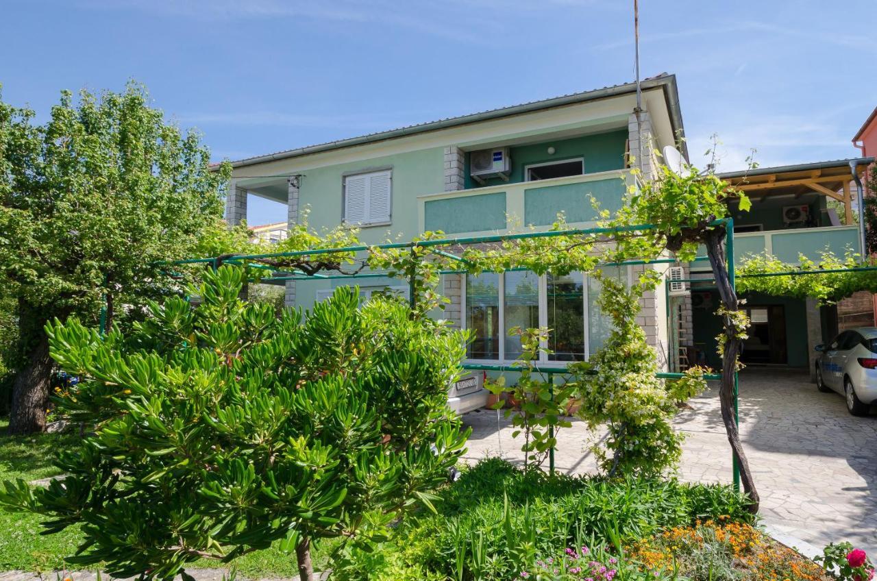 Apartments Ruzica Banjol 外观 照片